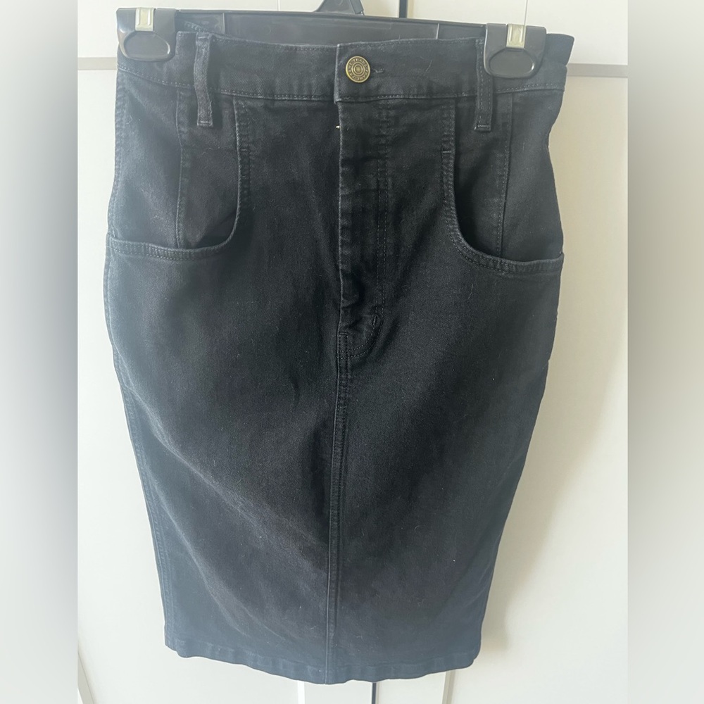 Classic Black FRAME Denim Skirt
